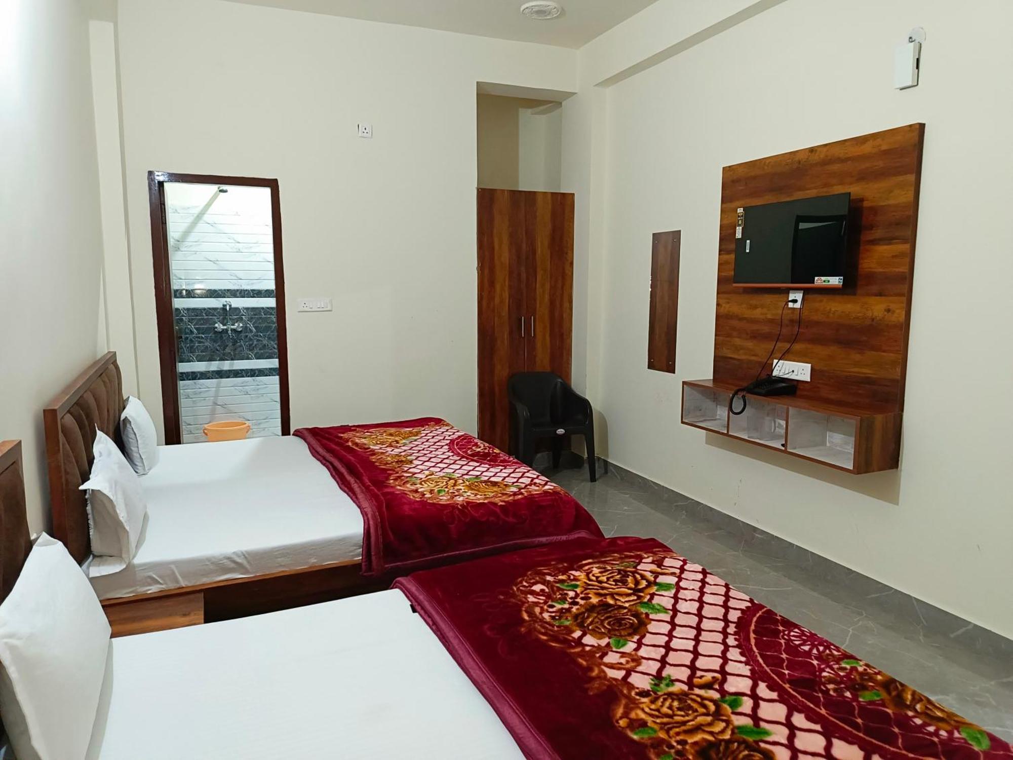 Hotel Shri Girraj Residency Mathura Exterior foto